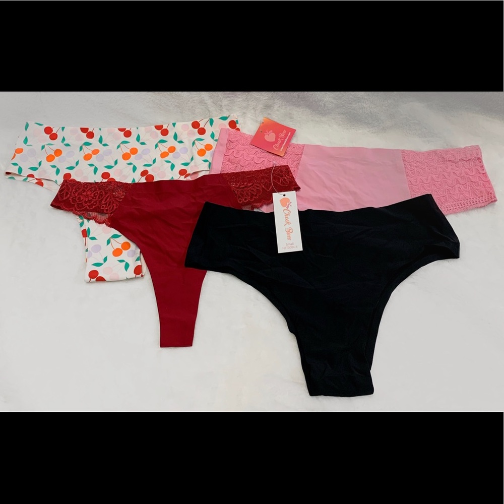 Cheek Boss Panties - Set of 4 in Size Small